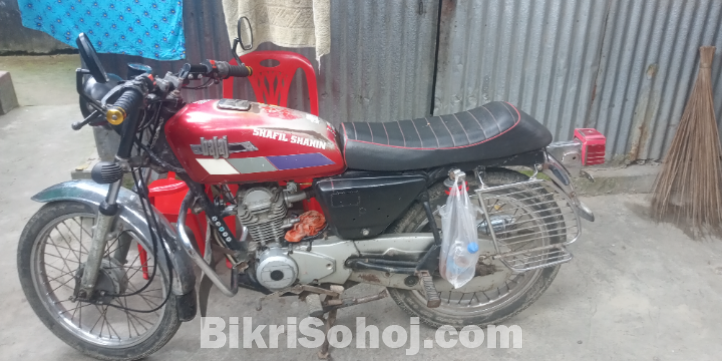 Bajaj boxer 4s champion